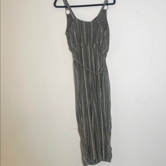 Derek Heart Gray Jumpsuit with Spaghetti Straps and Elastic Waist - Picture 3 of 4